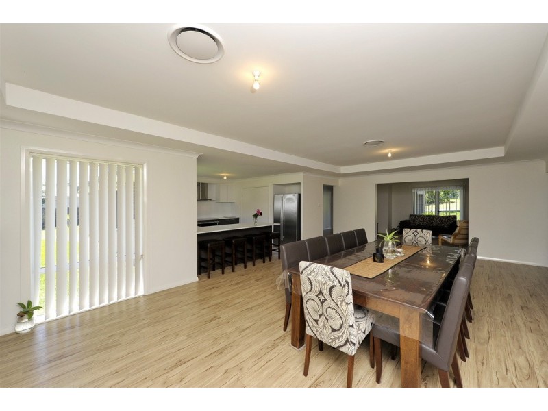 8 Reflections Drive, One Mile NSW 2316