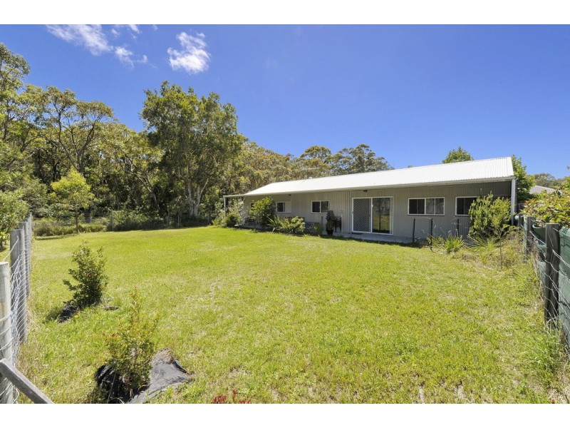 8 Reflections Drive, One Mile NSW 2316