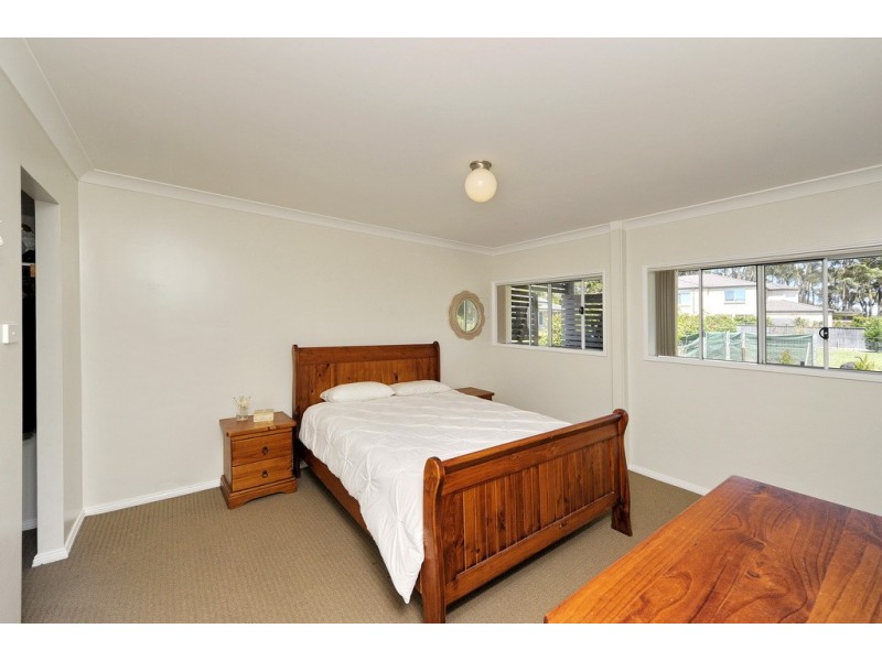 8 Reflections Drive, One Mile NSW 2316