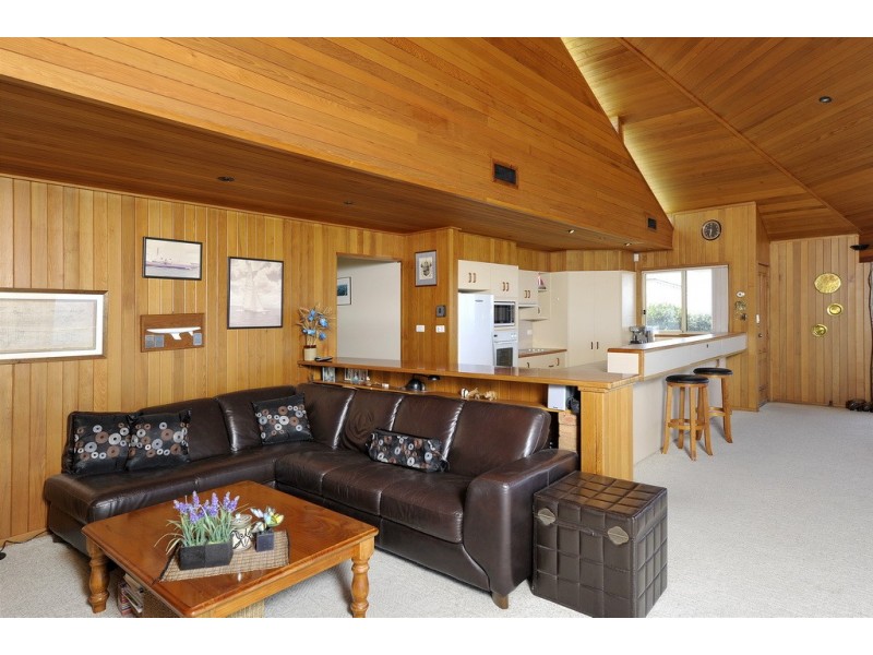 20 Pacific Street, Fishermans Bay NSW 2316