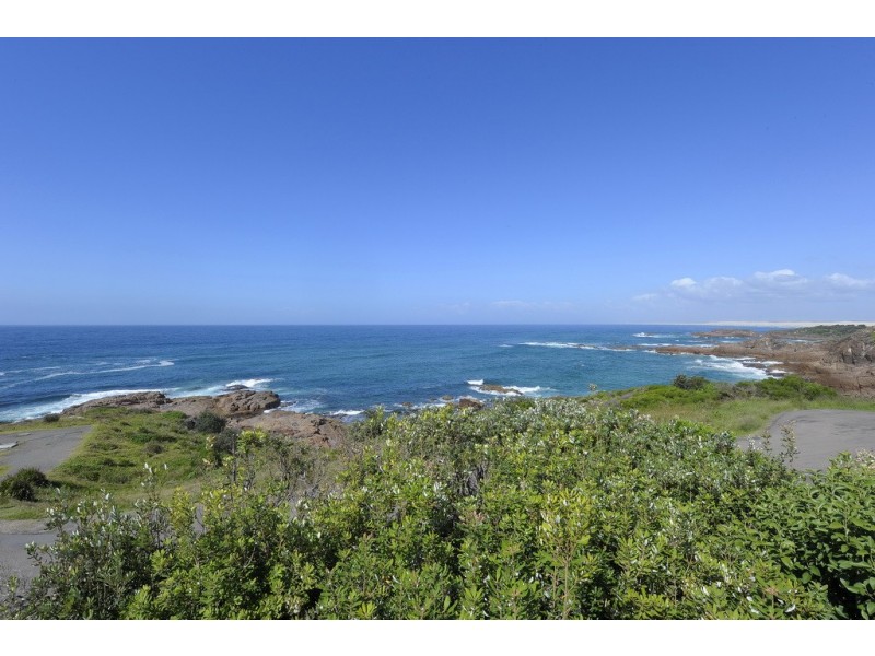 20 Pacific Street, Fishermans Bay NSW 2316