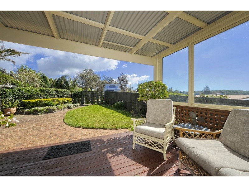 20 Pacific Street, Fishermans Bay NSW 2316
