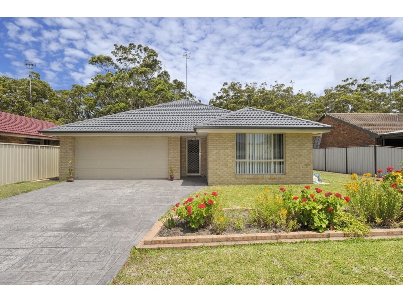 72 Government  Road, Shoal Bay NSW 2315