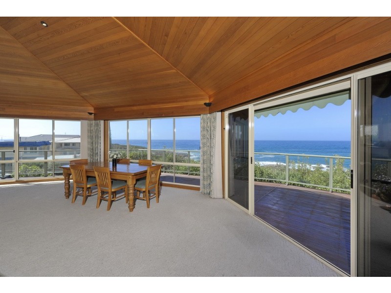 20 Pacific Street, Fishermans Bay NSW 2316