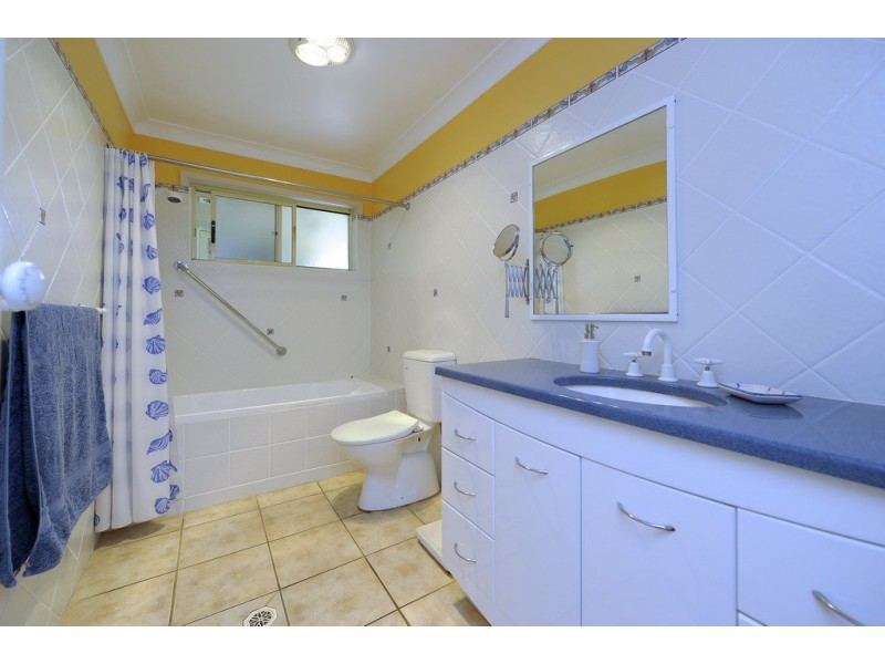 75 Kent Gardens, Soldiers Point NSW 2317