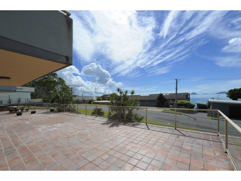 2/1 Mitchell Street, Soldiers Point NSW 2317