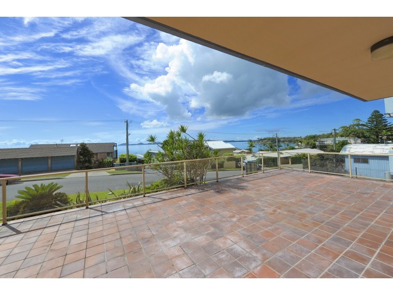 2/1 Mitchell Street, Soldiers Point NSW 2317