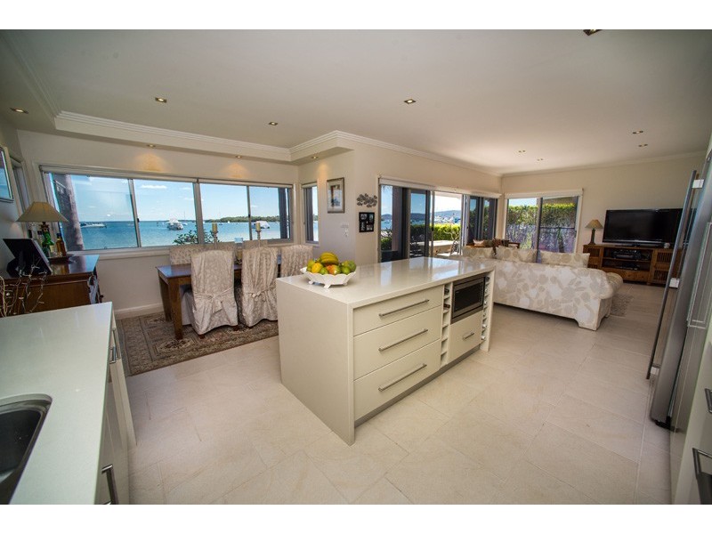 2/30 Sunset Boulevard, Soldiers Point NSW 2317