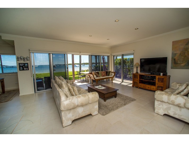 2/30 Sunset Boulevard, Soldiers Point NSW 2317