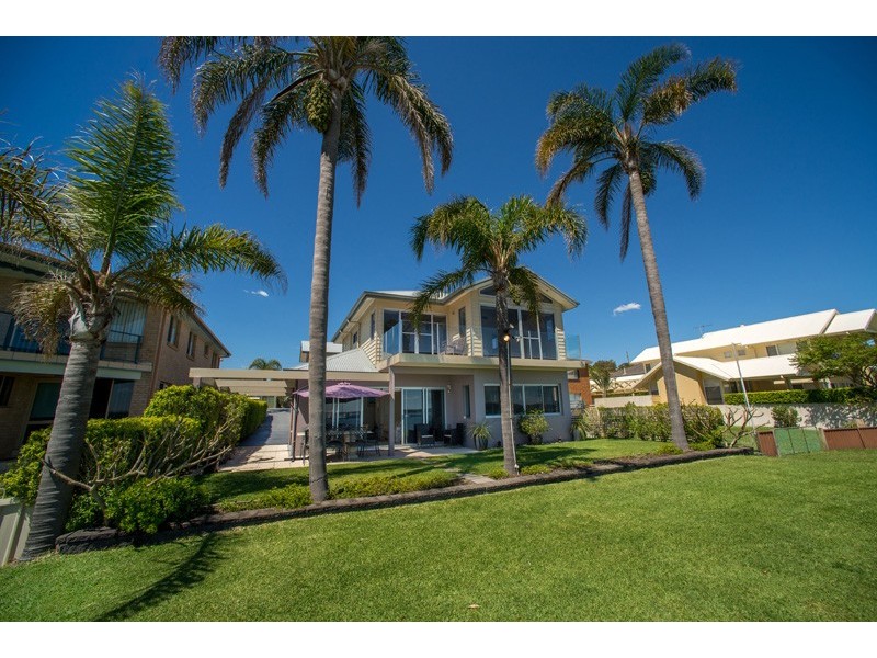 2/30 Sunset Boulevard, Soldiers Point NSW 2317