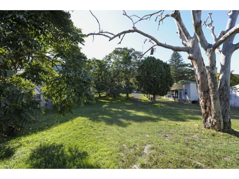 19 Tomaree Road, Shoal Bay NSW 2315