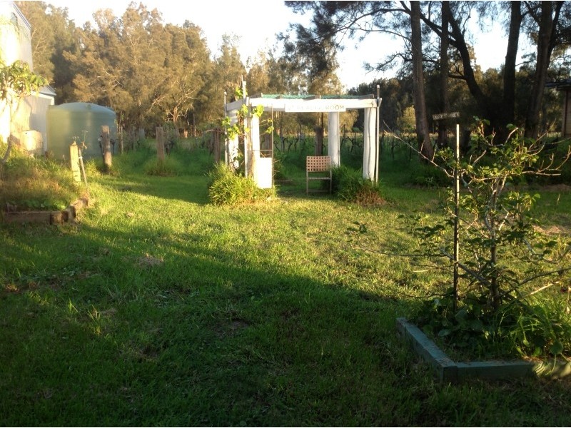 90 Marsh Road, Salt Ash NSW 2318