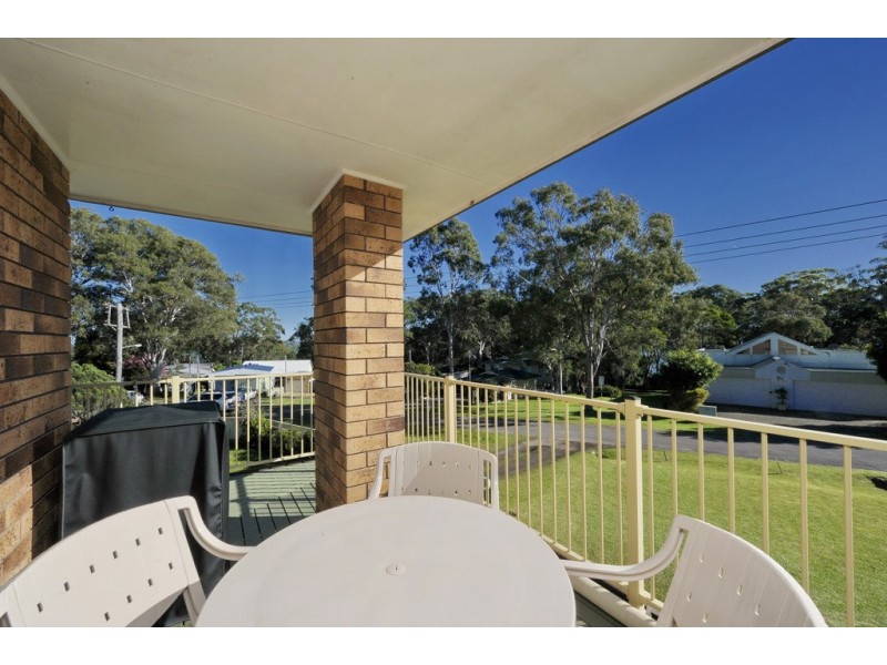32 Kent Gardens, Soldiers Point NSW 2317