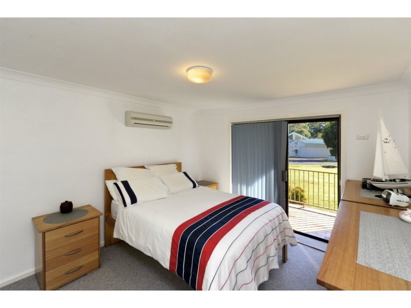 32 Kent Gardens, Soldiers Point NSW 2317