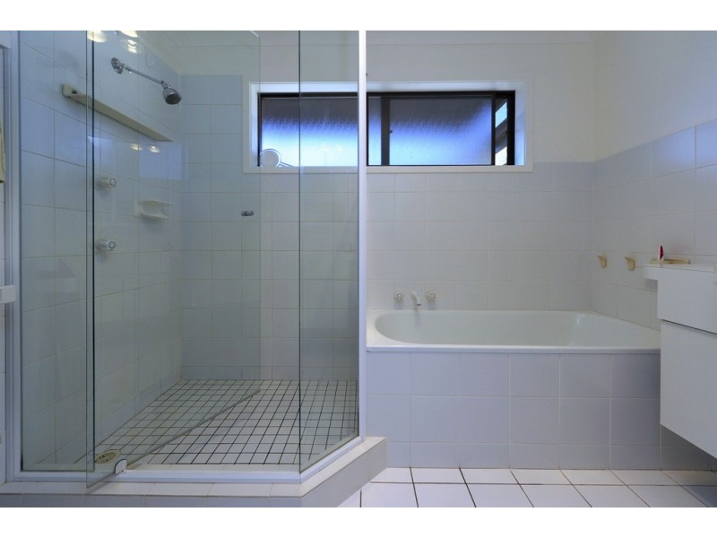 32 Kent Gardens, Soldiers Point NSW 2317