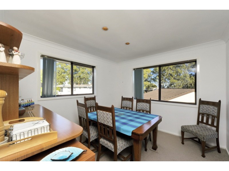 32 Kent Gardens, Soldiers Point NSW 2317