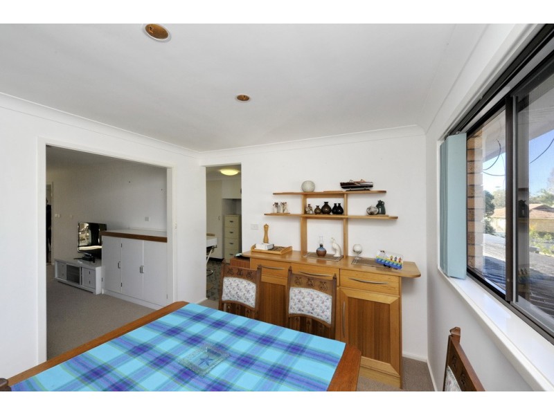 32 Kent Gardens, Soldiers Point NSW 2317