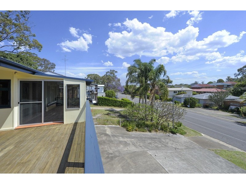 73 Sandy Point Rd, Corlette NSW 2315