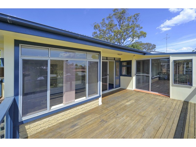 73 Sandy Point Rd, Corlette NSW 2315