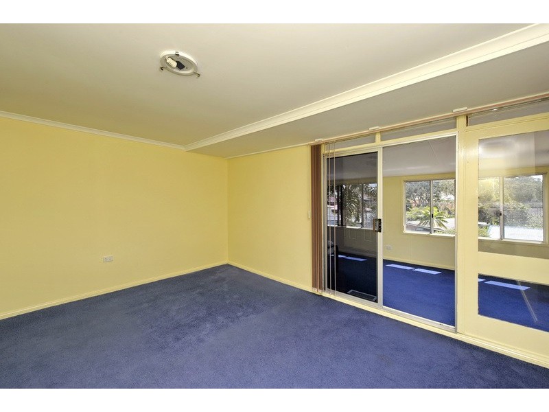 73 Sandy Point Rd, Corlette NSW 2315