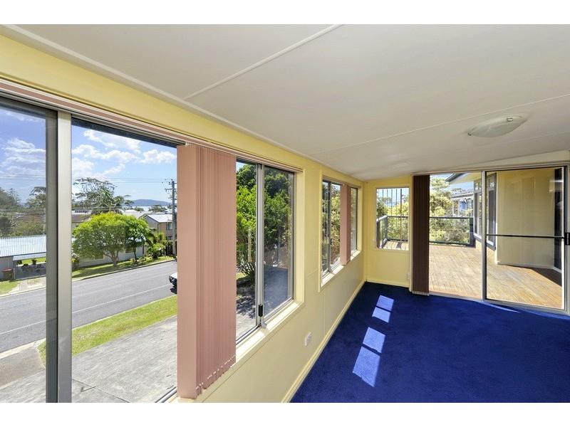 73 Sandy Point Rd, Corlette NSW 2315
