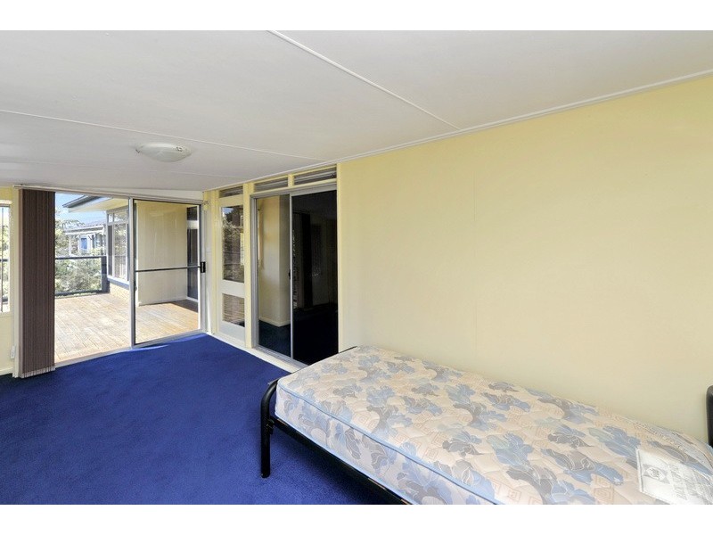 73 Sandy Point Rd, Corlette NSW 2315