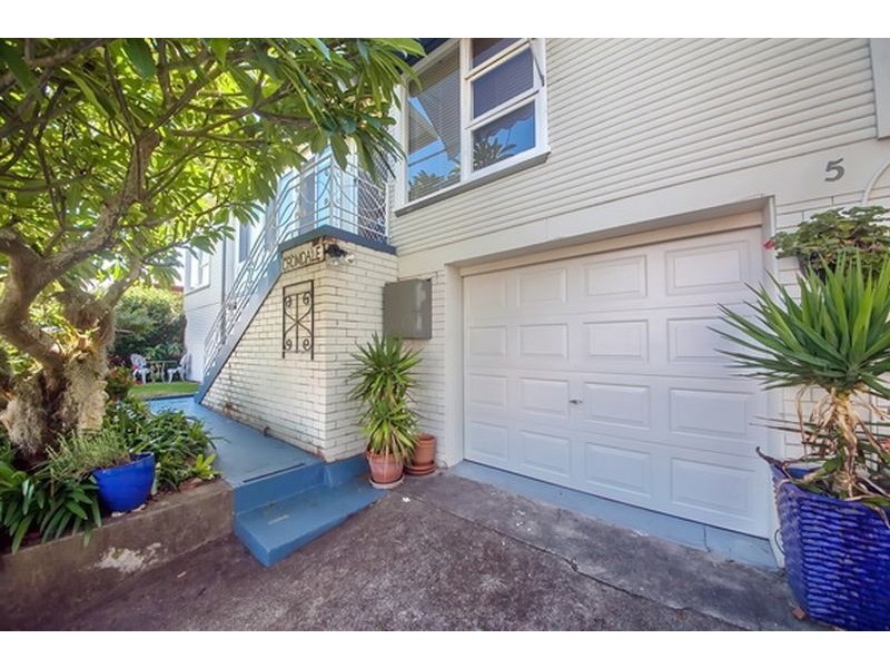 5 Victor Pde, Shoal Bay NSW 2315