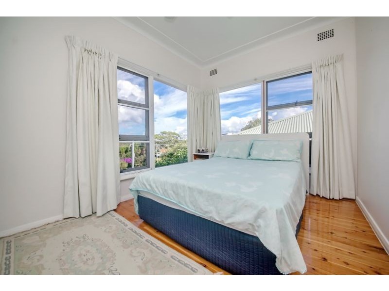 5 Victor Pde, Shoal Bay NSW 2315