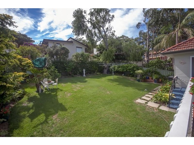 5 Victor Pde, Shoal Bay NSW 2315