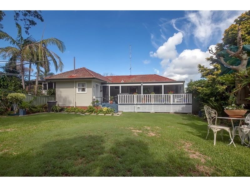 5 Victor Pde, Shoal Bay NSW 2315