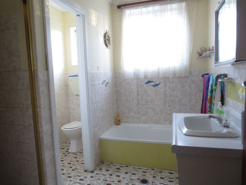 1/14 Essendene Rd, Shoal Bay NSW 2315