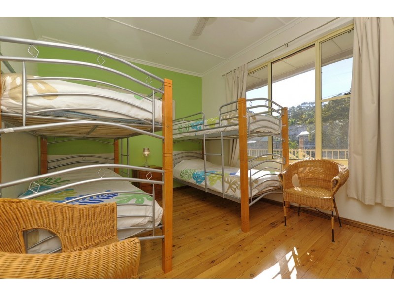 3/2 Victor Pde, Shoal Bay NSW 2315