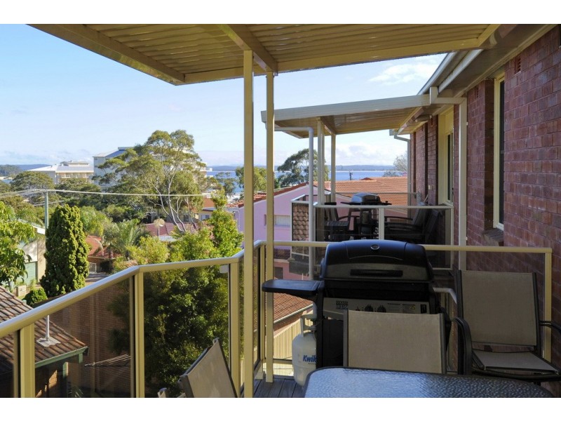 3/2 Victor Pde, Shoal Bay NSW 2315