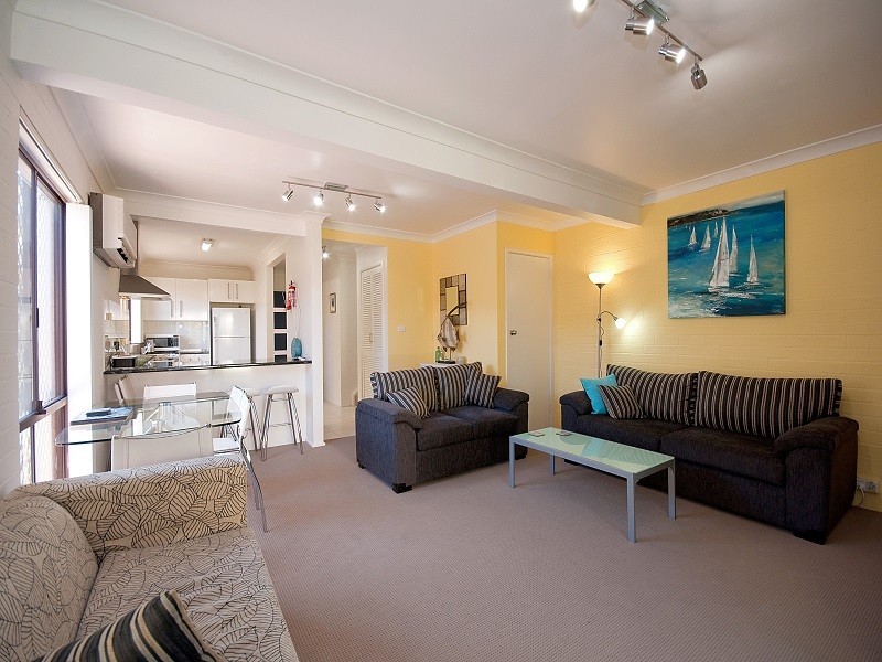 2/19 Norburn Ave, Nelson Bay NSW 2315
