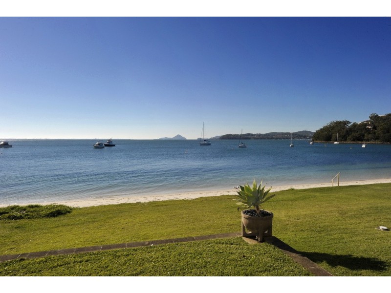 1/217 Soldiers Point Rd, Salamander Bay NSW 2317