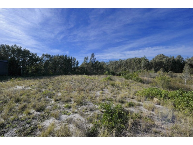 25 Shearwater Drive, Taylors Beach NSW 2316