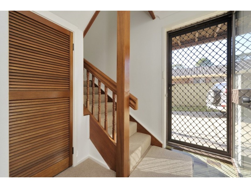 32 Kent Gardens, Soldiers Point NSW 2317