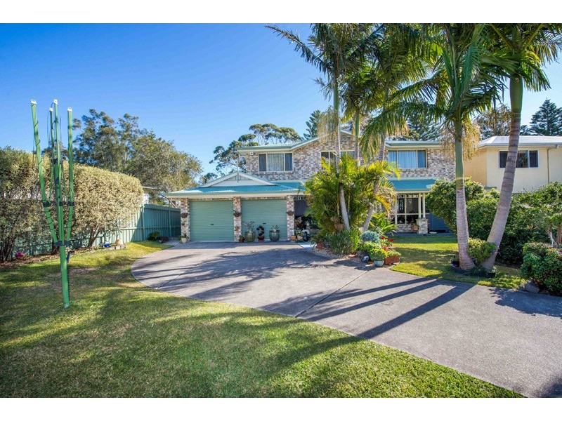 40 Albert Street, Taylors Beach NSW 2316