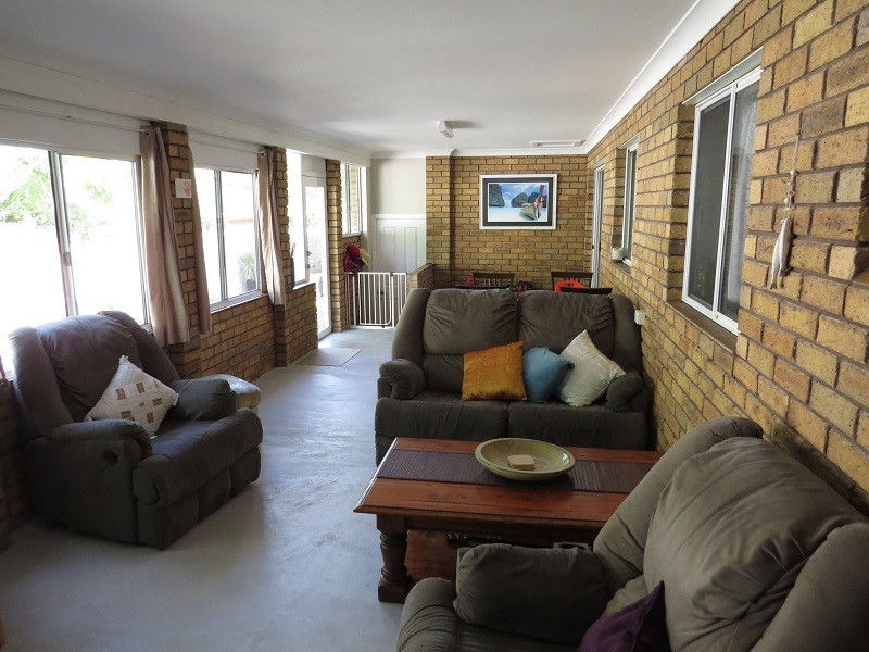 1 Dunmore Ave, Anna Bay NSW 2316