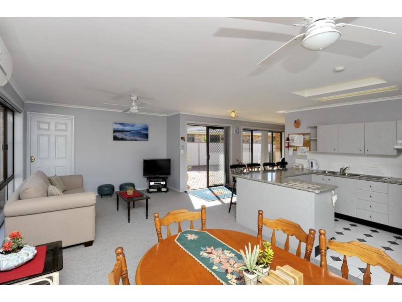 2/39 Shoreline Dr, Fingal Bay NSW 2315