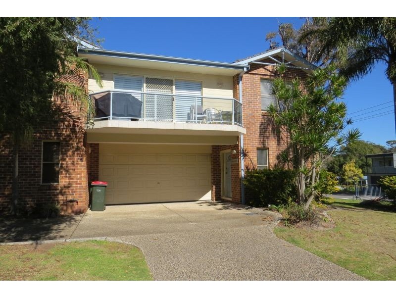 1/3 Messines St, Shoal Bay NSW 2315