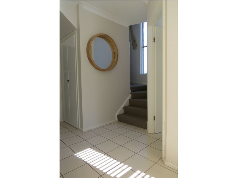 1/3 Messines St, Shoal Bay NSW 2315