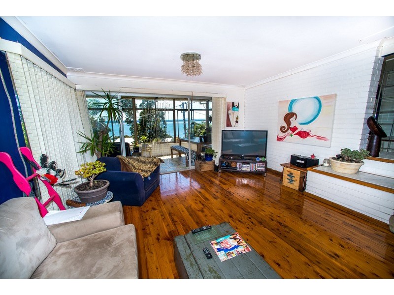6 Joleen Crescent, Shoal Bay NSW 2315