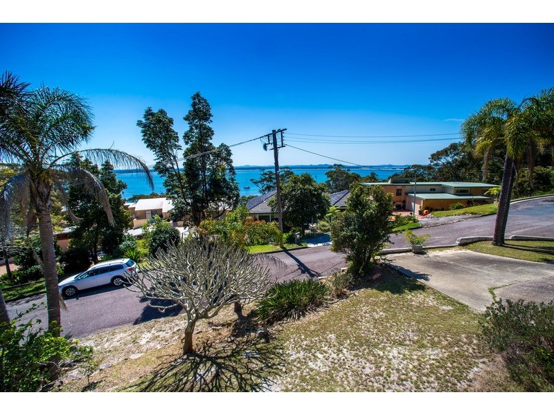 6 Joleen Crescent, Shoal Bay NSW 2315