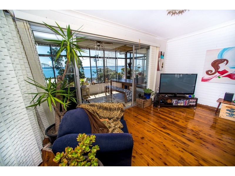 6 Joleen Crescent, Shoal Bay NSW 2315