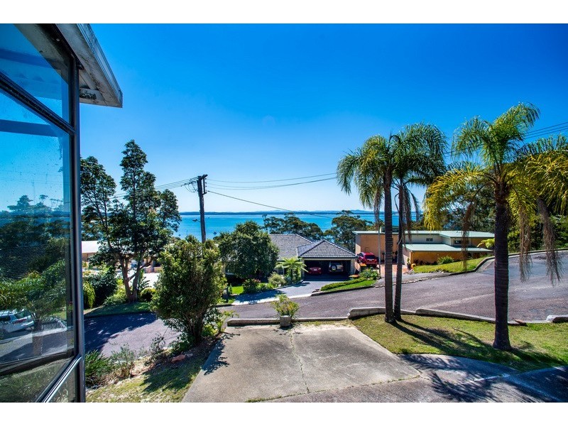 6 Joleen Crescent, Shoal Bay NSW 2315