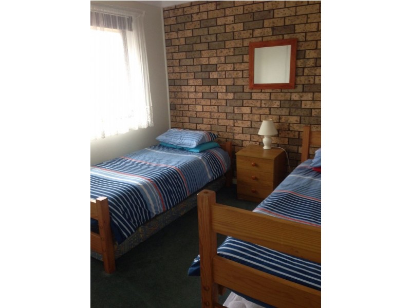 2/33 Government Rd, Shoal Bay NSW 2315