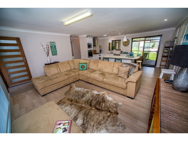 9 Mary Street, Soldiers Point NSW 2317