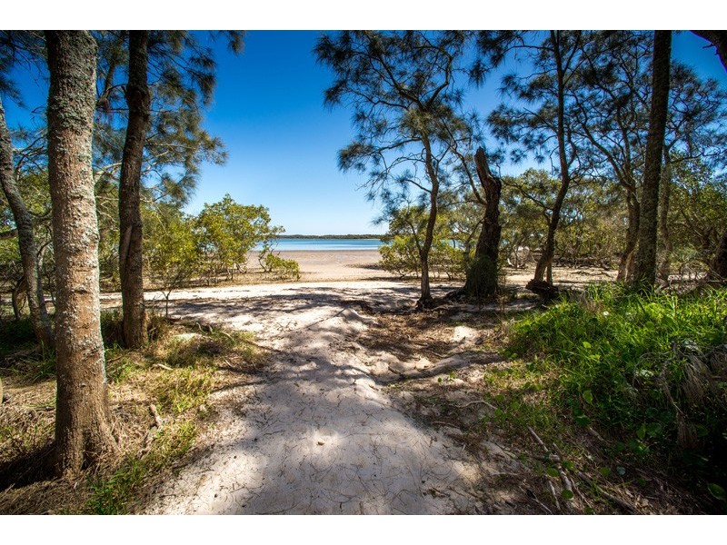 9 Mary Street, Soldiers Point NSW 2317