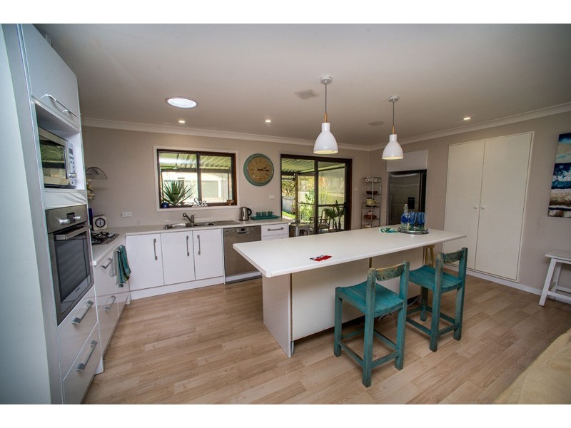 9 Mary Street, Soldiers Point NSW 2317